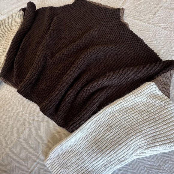 Pretty Little Things Brown/Tan Cropped Oversized Sweater Mock Neck Women's US 2 - Picture 3 of 10